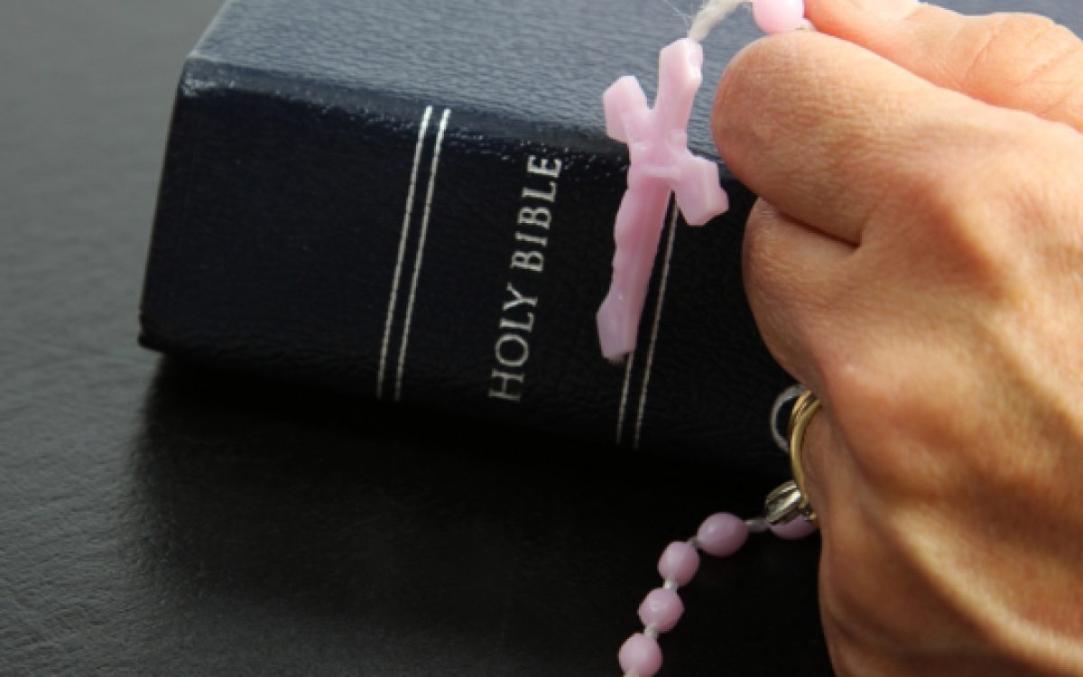 3 Ways Daily Bible Reading Can Change Your Life