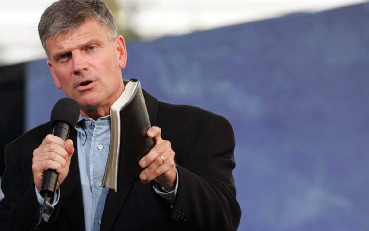 Graham Urges Catholics to Deal With Abuse Openly
