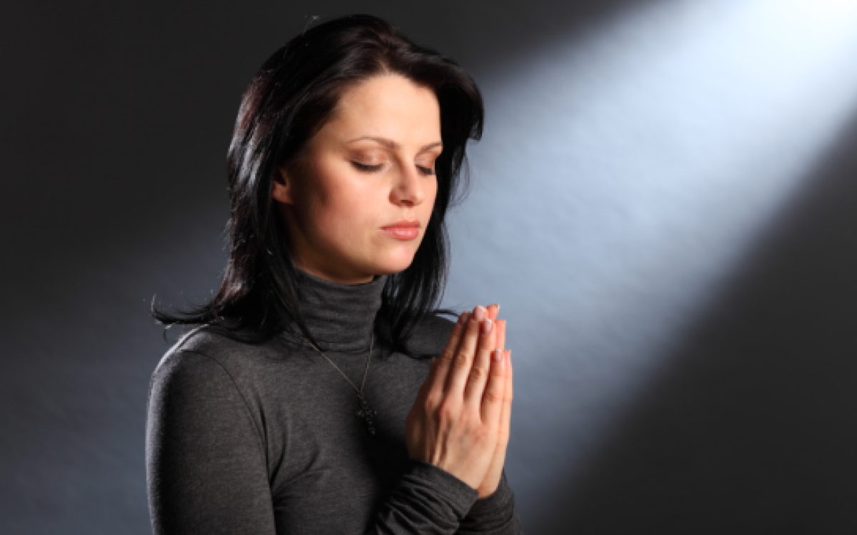 woman praying